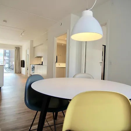 Beautiful 2-bed W Balcony In Orestaden 아파트 코펜하겐