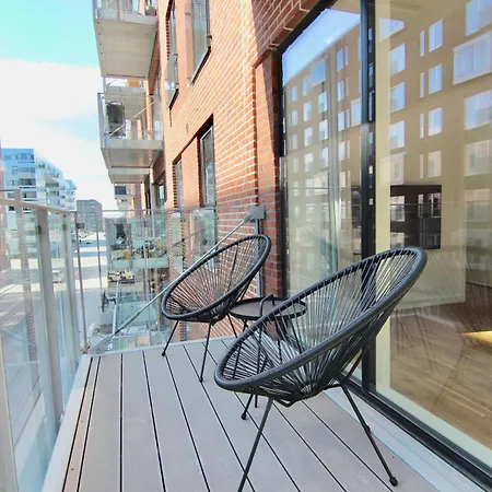 아파트 Beautiful 2-bed W Balcony In Orestaden *